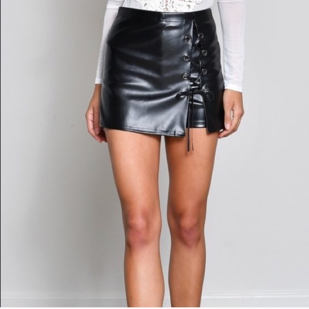 Black Faux Vegan Leather Lace Up Skort Skirt - Picture 2 of 4
